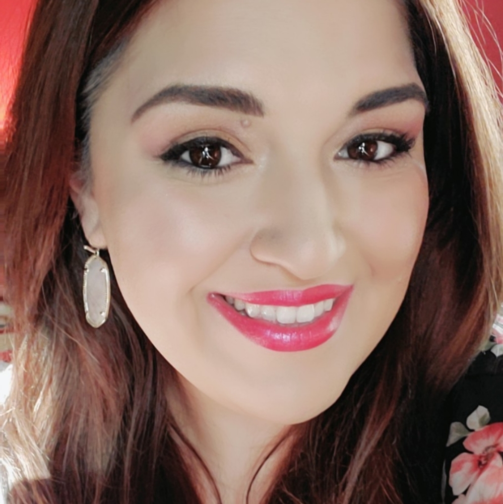 Meet your Posher, Alisha